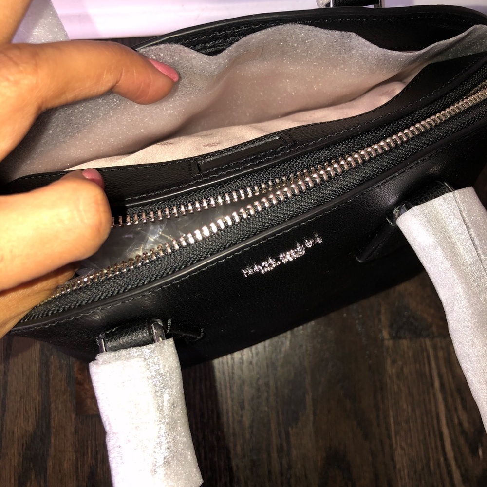 **SOLD**Kate Spade! NEW! Sylvia Large Dome Satchel - Picture 6 of 8
